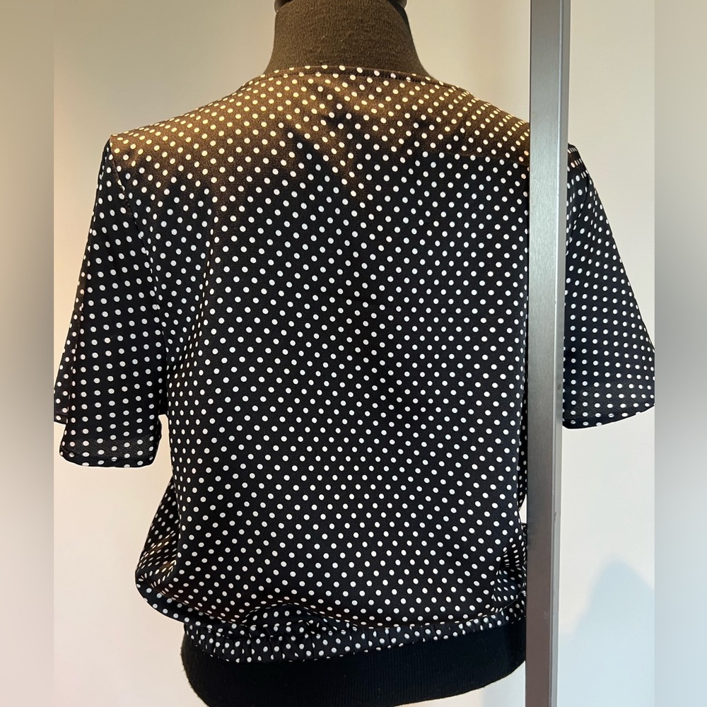 NWT Urban outfitters polka dot wrap crop top - Picture 5 of 10
